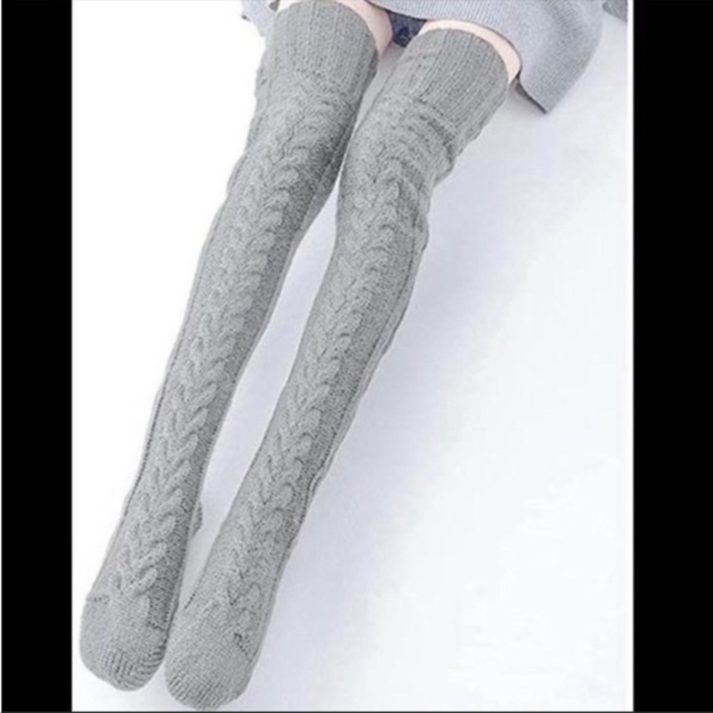 Over the knee gray cable knit socks stockings - Picture 5 of 5